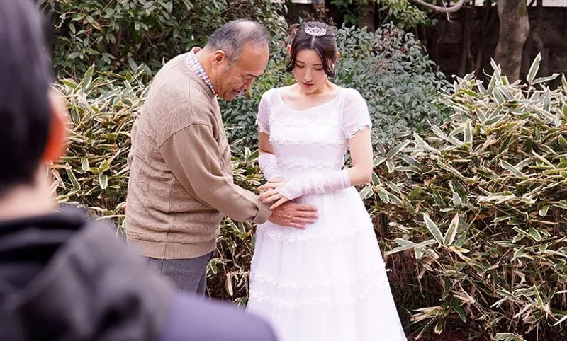 Gã chồng quá yếu, vợ yêu dù yêu nhưng vẫn thường đụ với bố ông chồng đến có thai