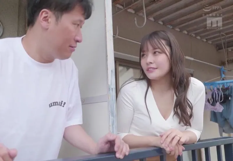 Anh trai trúng số và em hotgirl cạnh nhà bị gã chồng bỏ bê đang gửi tín hiệu cầu “chịch”